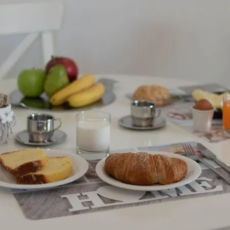 Priscilla Bed & Breakfast 3*