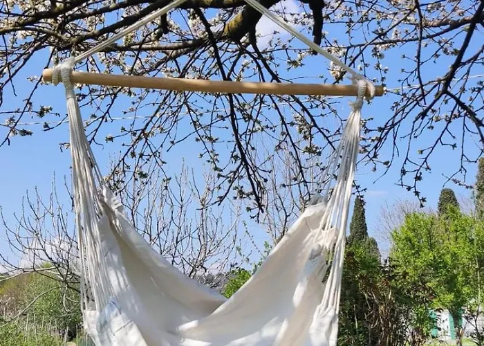 Priscilla Bed and Breakfast 3*